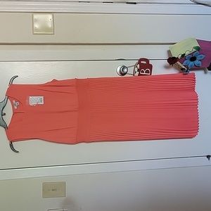 Sleeveless Pleated dress